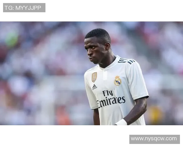 维尼修斯荣膺月度最佳球员实至名归展现出卓越表现与个人魅力 维尼修斯荣膺月度最佳球员实至名归展现出卓越表现与个人魅力